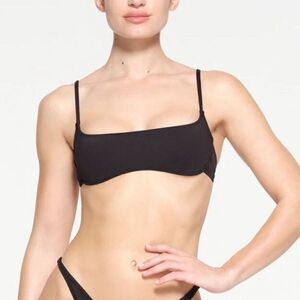 SKIMS NWT Recycled Swim Micro Scoop Bikini Top In Onyx Black Sport Tie Back